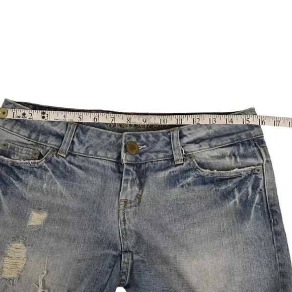 Vintage Y2K American Eagle Jean Shorts Blue Distressed Raw Low Rise Size 4 - Picture 7 of 9